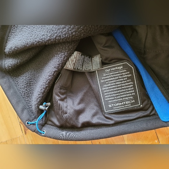 NEW! Stormtech Performance Hoodie (Mens Small) - Picture 9 of 15